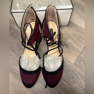 Alex Marie Black/Red Closed Toe Ankle Strap Cuban Heel Size 7M Woman's